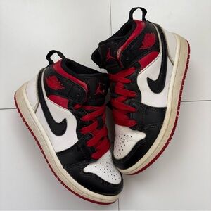 Air Jordan 1 Mid Gym Red Black Toe
